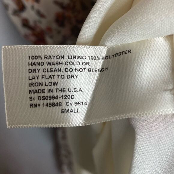 American Rose Women's Ivory/Multi Floral - Picture 7 of 16